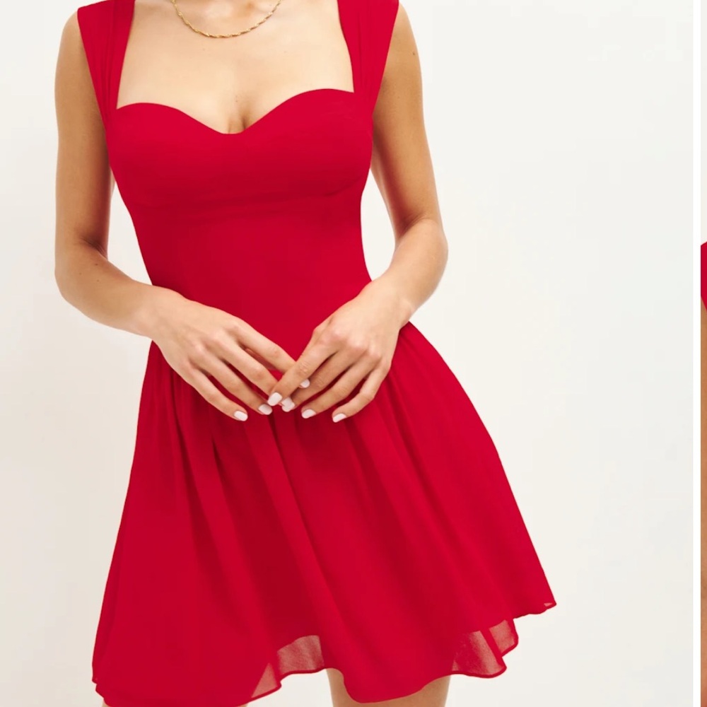 Reformation Taiga Dress Poinsettia